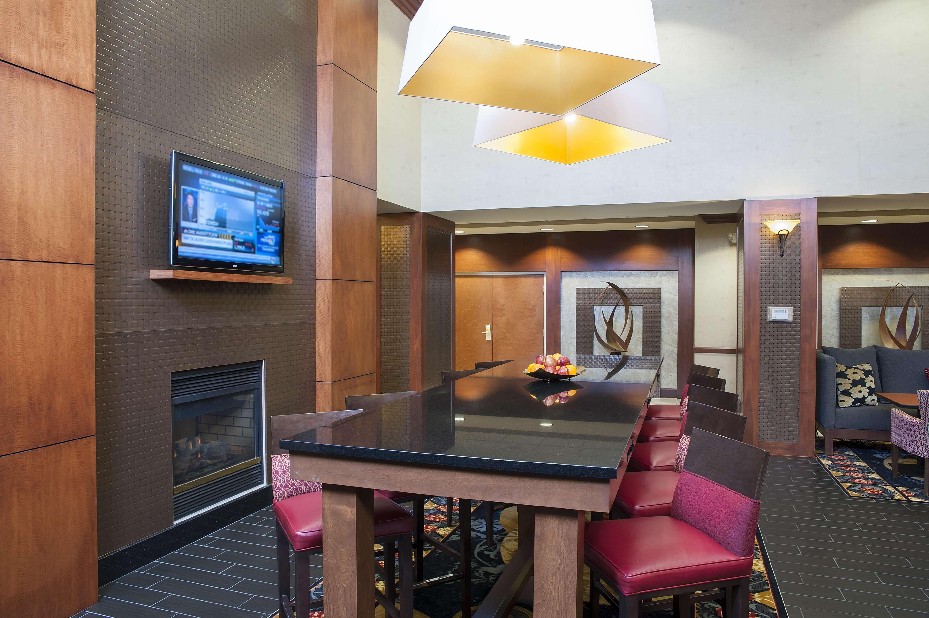 Hampton Inn And Suites Indianapolis-Фишърс Екстериор снимка