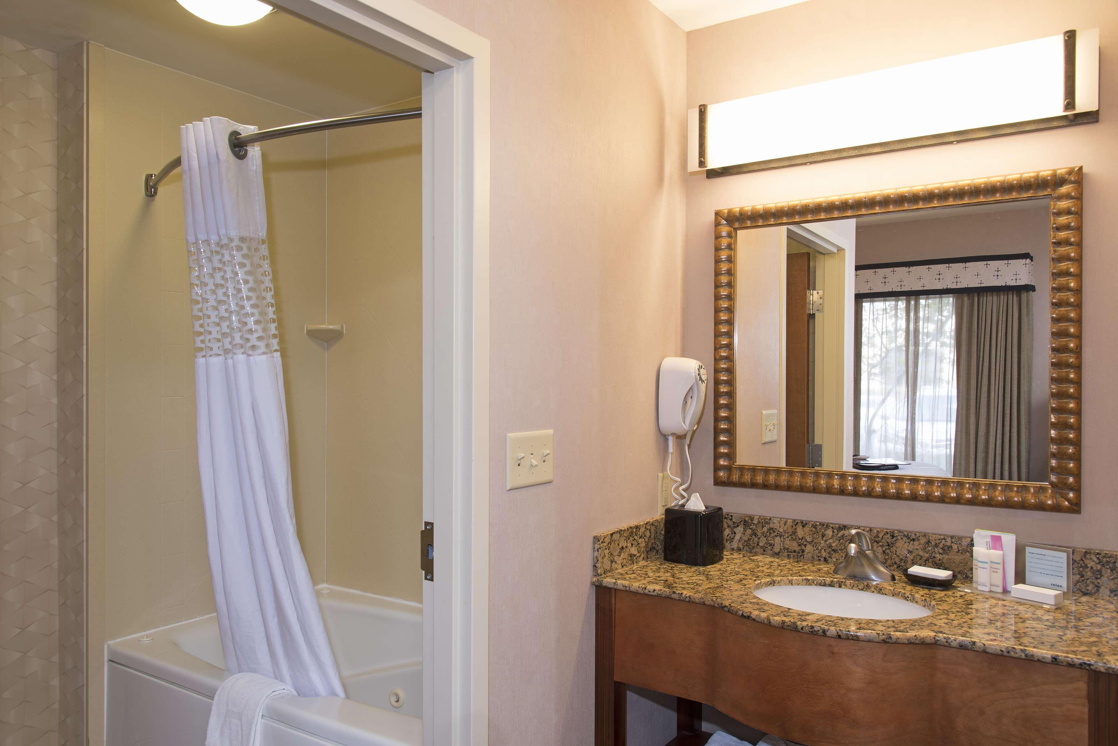 Hampton Inn And Suites Indianapolis-Фишърс Екстериор снимка