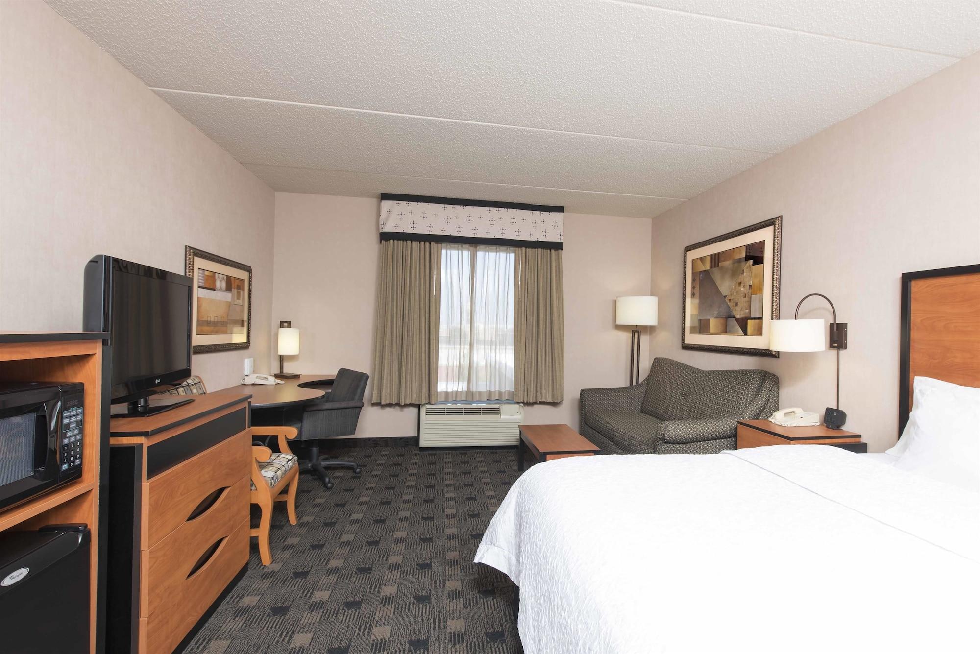 Hampton Inn And Suites Indianapolis-Фишърс Екстериор снимка