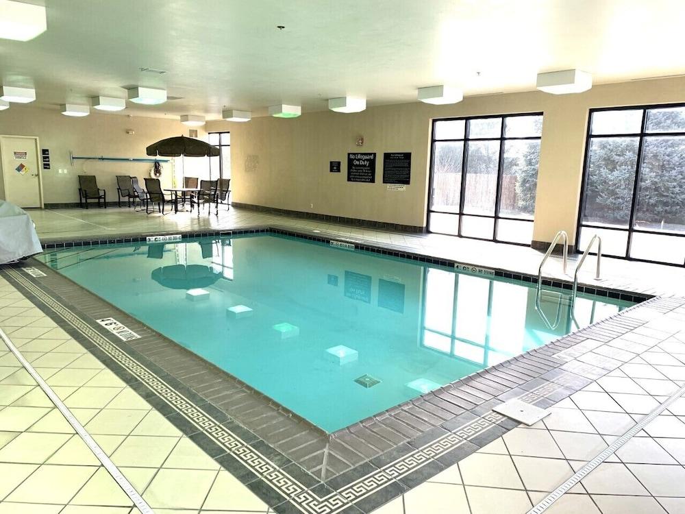 Hampton Inn And Suites Indianapolis-Фишърс Екстериор снимка