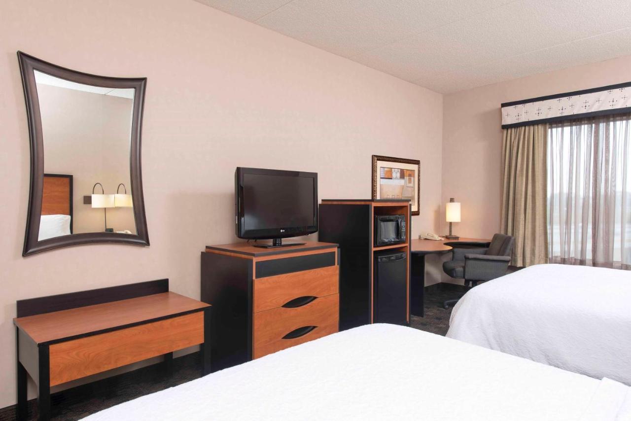 Hampton Inn And Suites Indianapolis-Фишърс Екстериор снимка