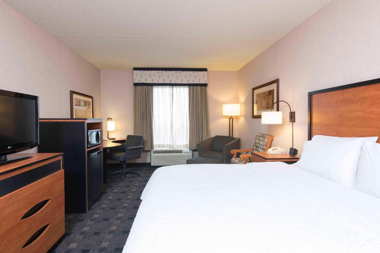 Hampton Inn And Suites Indianapolis-Фишърс Екстериор снимка
