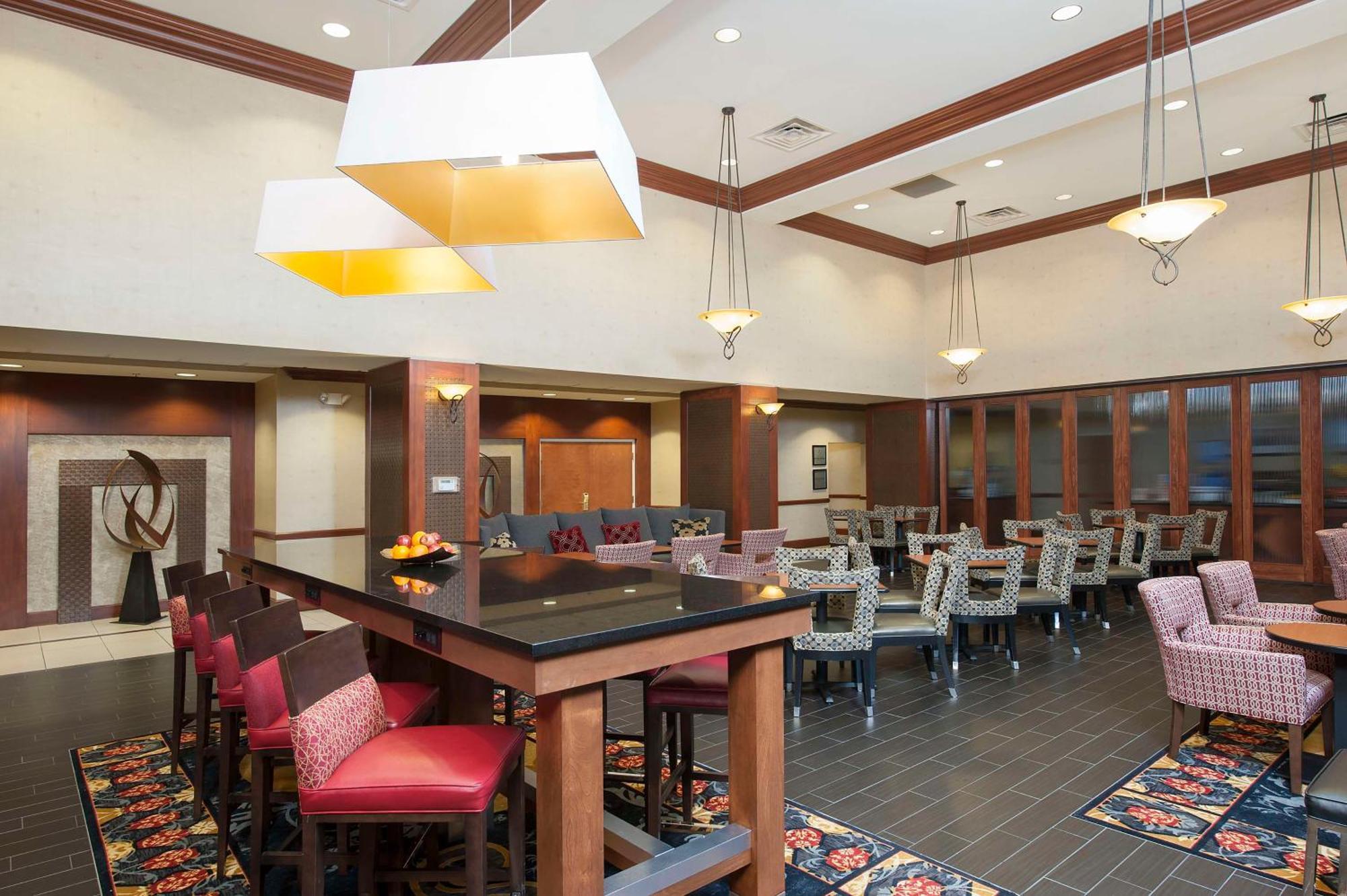 Hampton Inn And Suites Indianapolis-Фишърс Екстериор снимка
